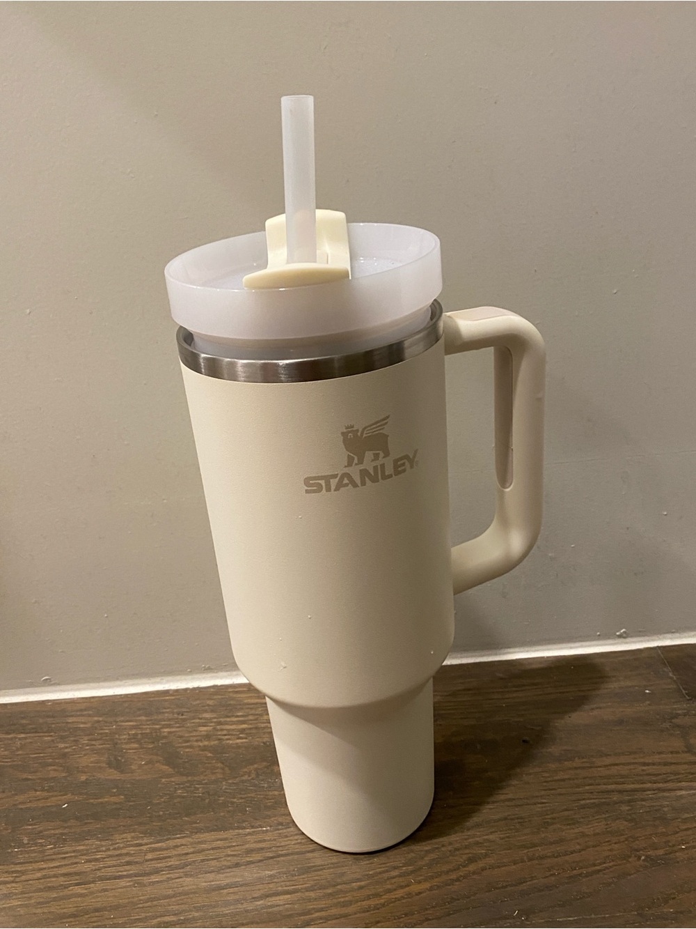 Stanley Quencher Tumbler Cream/Beige with straw
